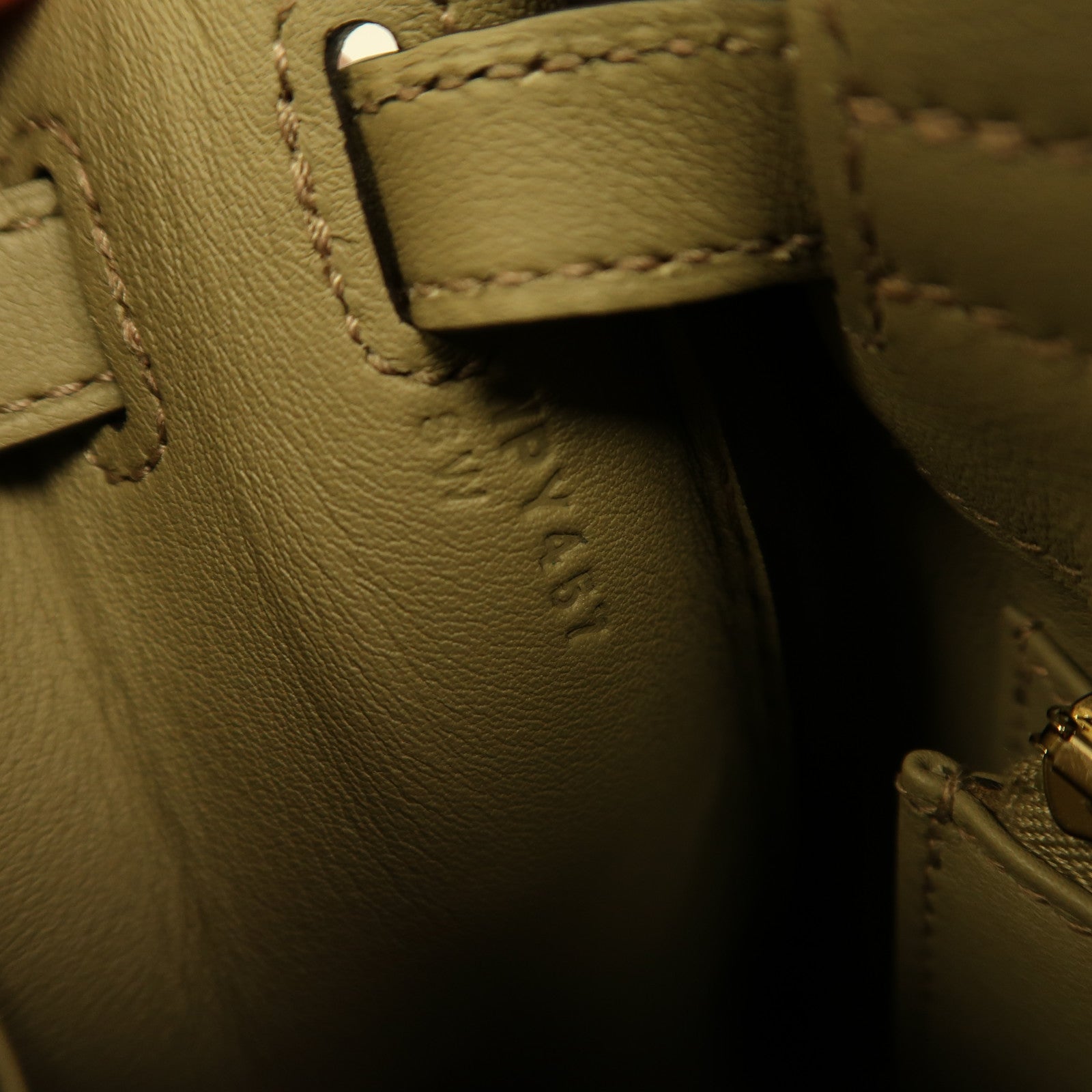HERMES 【激減優惠】Swift皮革Kelly 25金扣手挽肩背兩用袋馬爾法米色