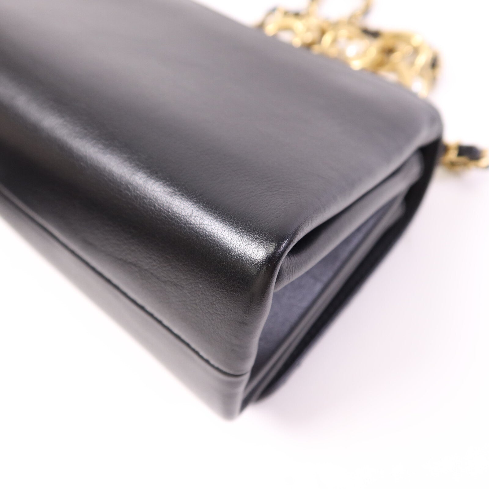 CHANEL 牛皮皮革Shoulder Bag金扣鏈帶肩背袋