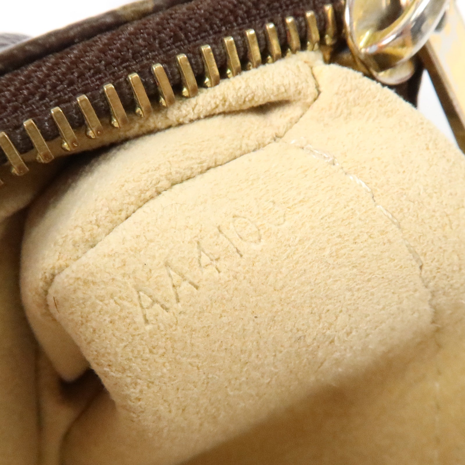 LOUIS VUITTON Monogram Pochette Milla金扣鏈帶手挽袋