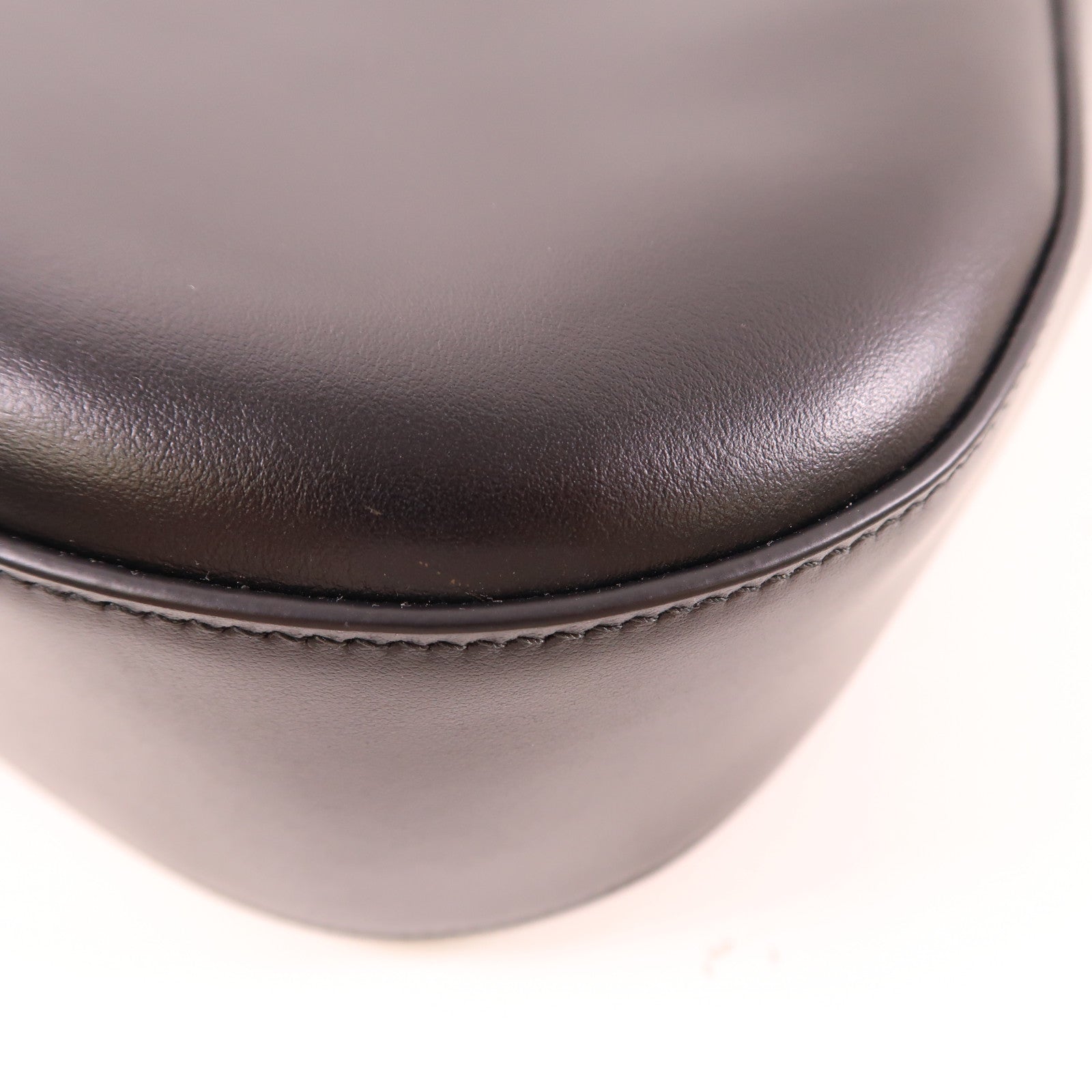 PRADA 牛皮皮革Shoulder Bag金扣肩背袋