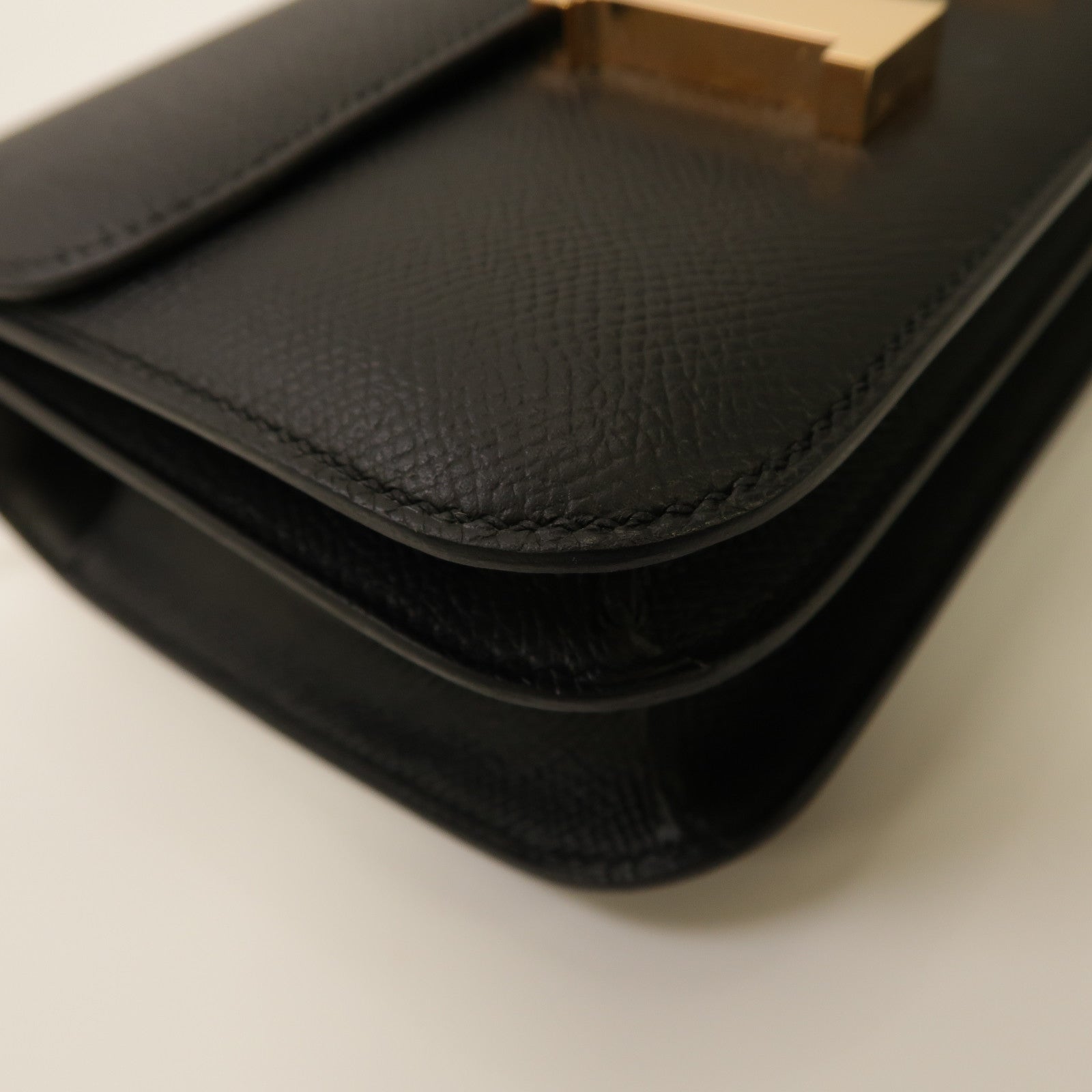 HERMES Epsom皮革Constance Mini金扣肩背袋黑色