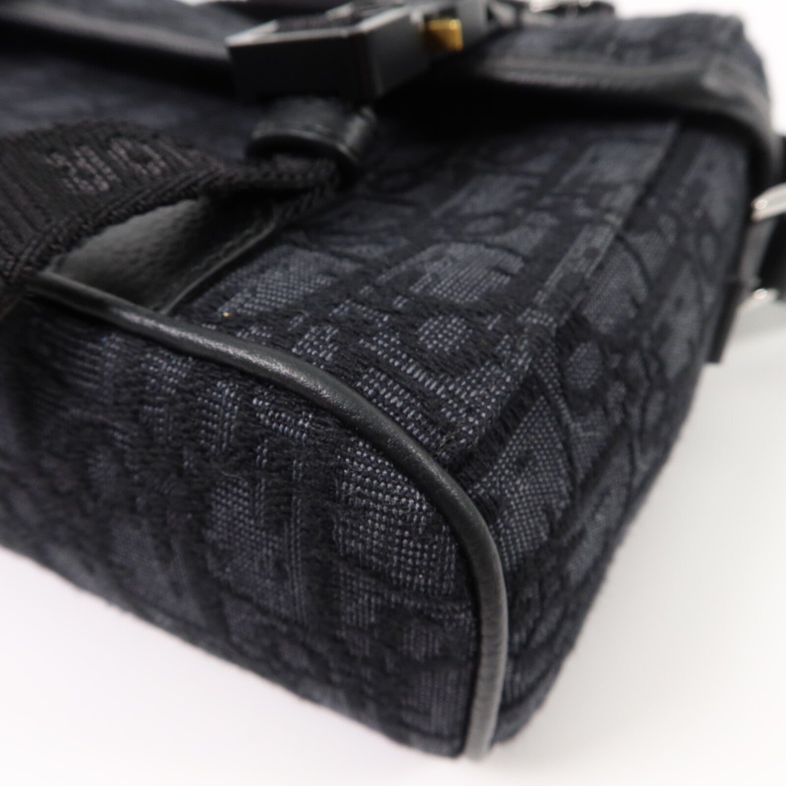 Dior 帆布Dior Hit The Road肩背袋