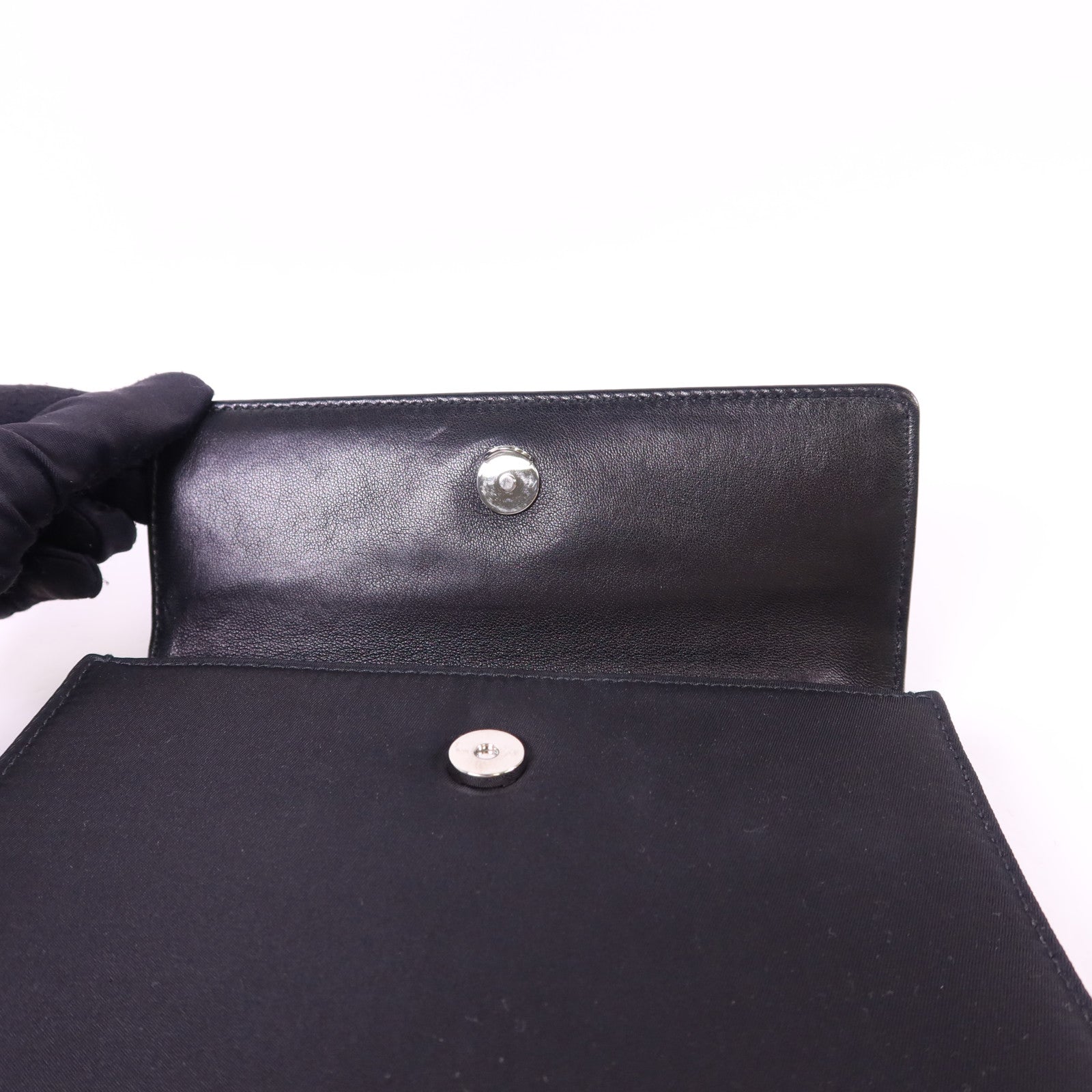 PRADA 尼龍Handbag銀扣手挽袋