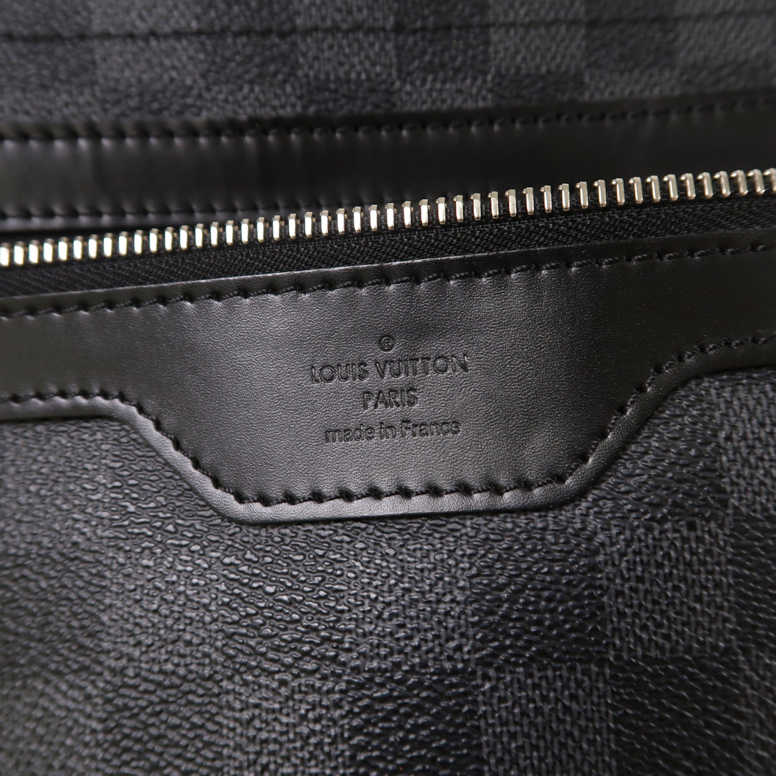 LOUIS VUITTON Damier Graphite Daniel MM銀扣肩背袋黑色