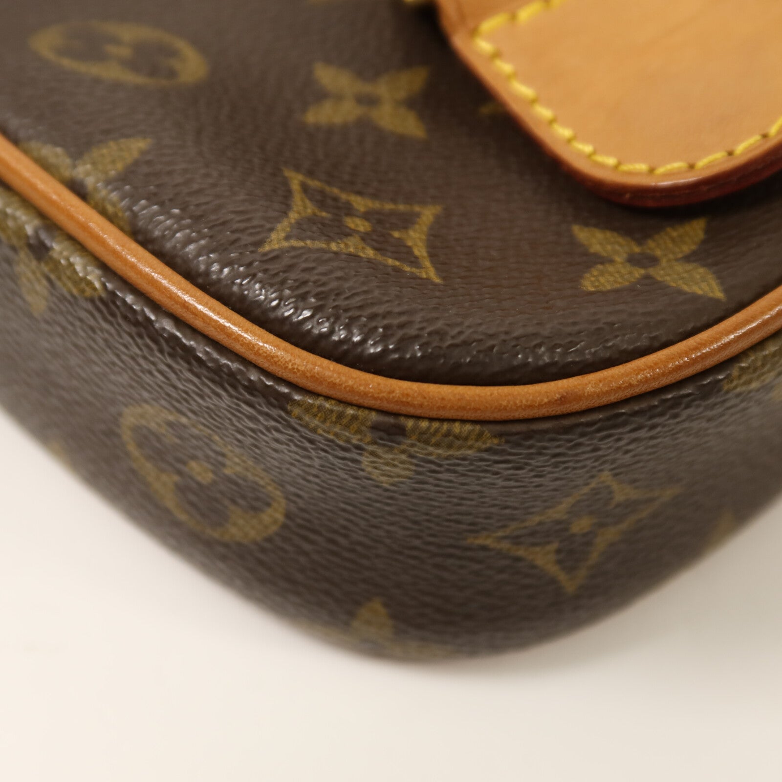 LOUIS VUITTON Monogram Pochette Gange金扣肩背袋
