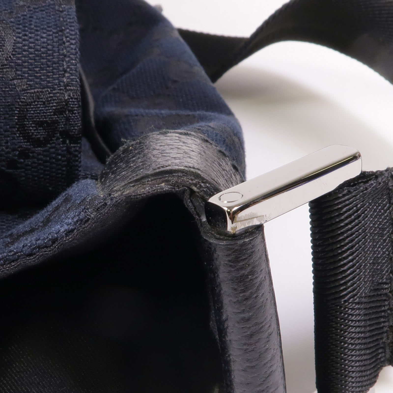 GUCCI 帆布Shoulder Bag銀扣肩背袋