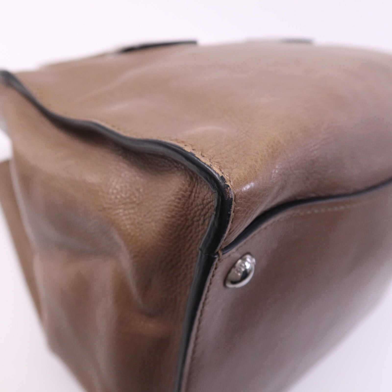 PRADA 牛皮皮革Hand Bag銀扣手挽袋