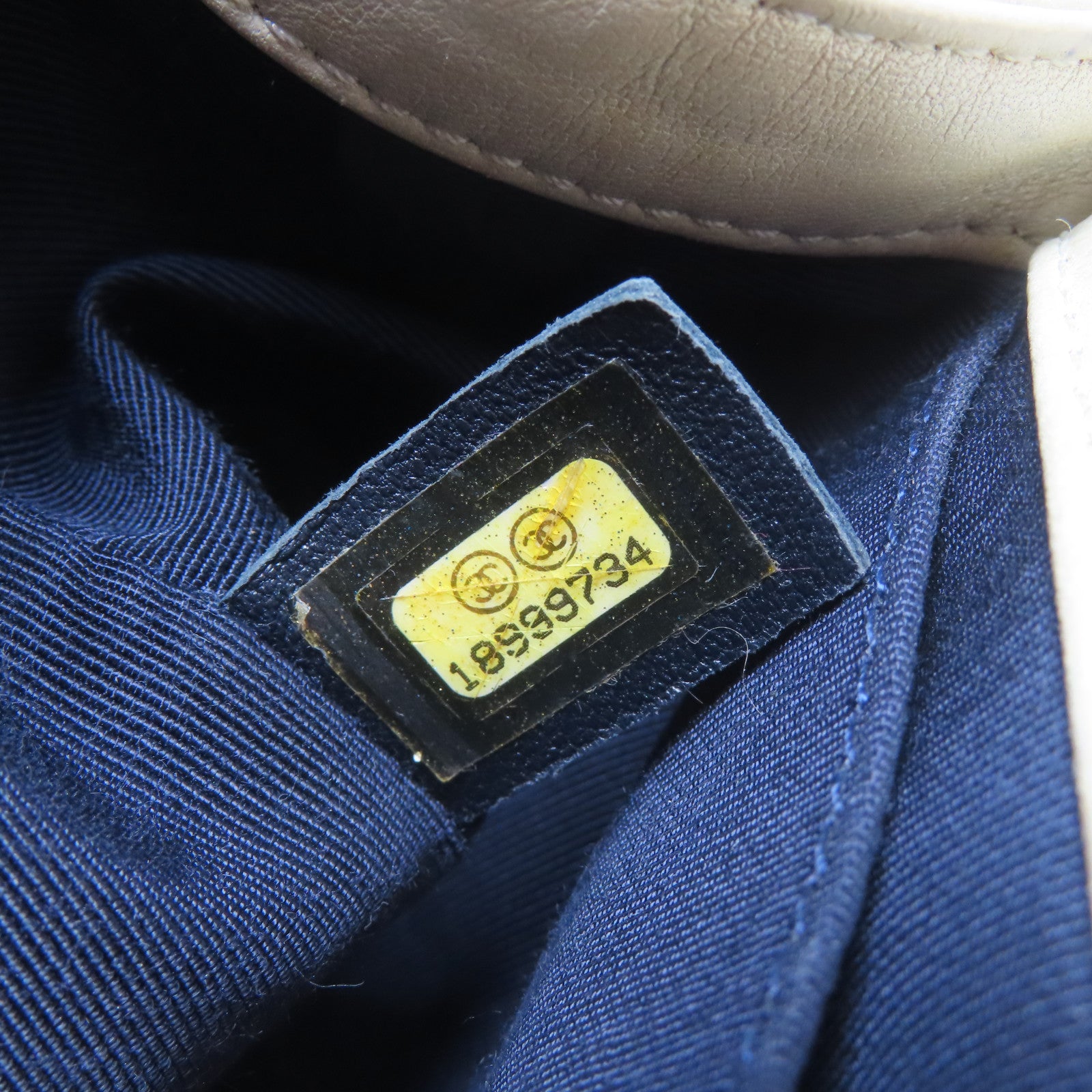 CHANEL 【激減優惠】牛皮皮革Chanel Boy Chain Shoulder金扣鏈帶肩背袋米色