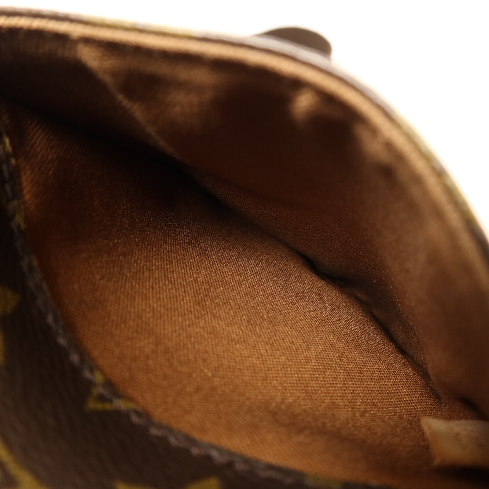 LOUIS VUITTON Monogram Pochette Gange金扣肩背袋