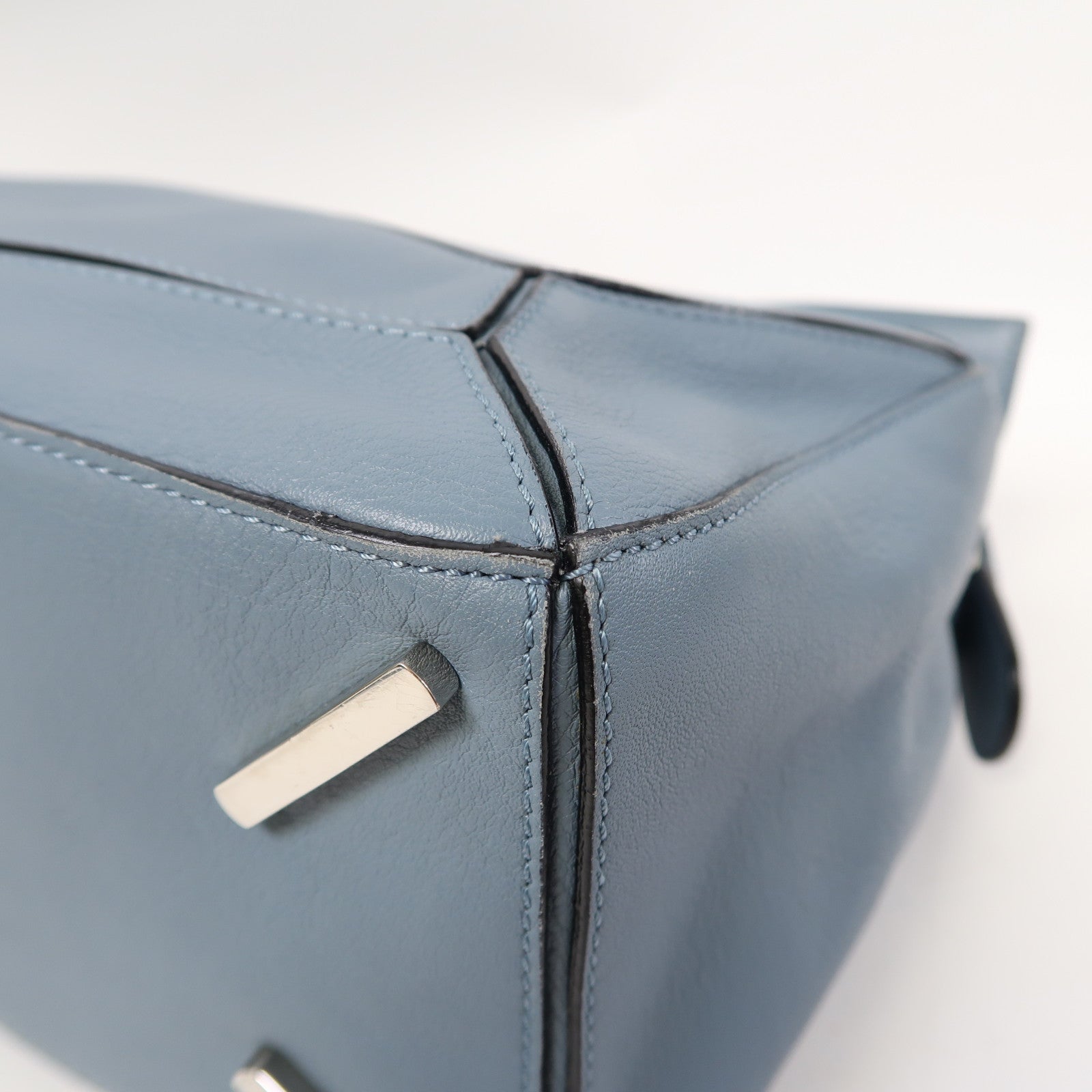 LOEWE 牛皮皮革Puzzle Medium銀扣手挽肩背兩用袋藍色