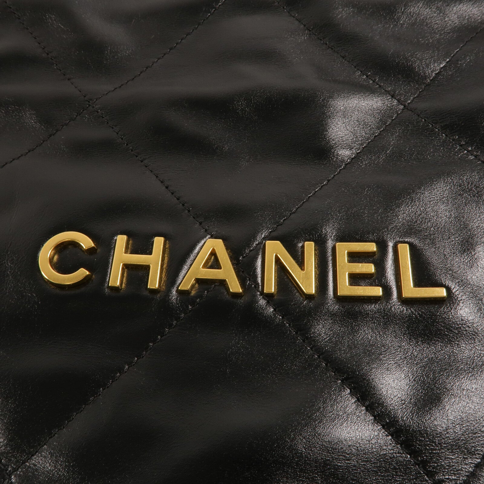 CHANEL 牛皮皮革Chanel 22 Medium鏈帶肩背袋
