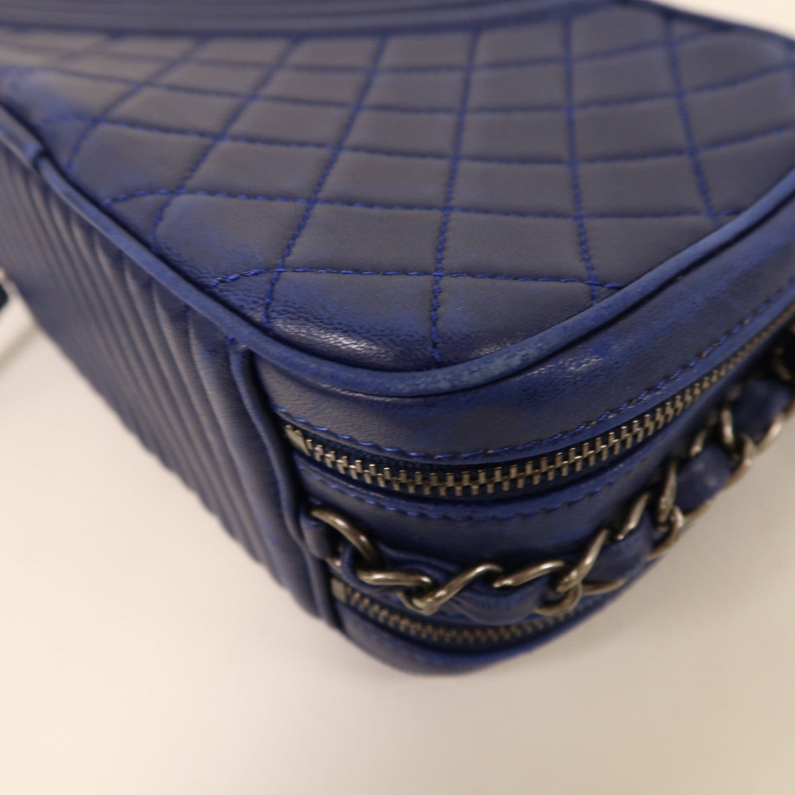 CHANEL 牛皮皮革Chain Shoulder銀扣鏈帶肩背袋藍色