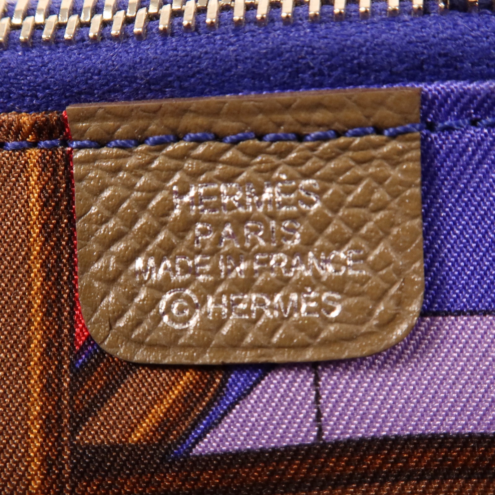 HERMES Epsom皮革Silk In Compact銀扣錢包Etoupe