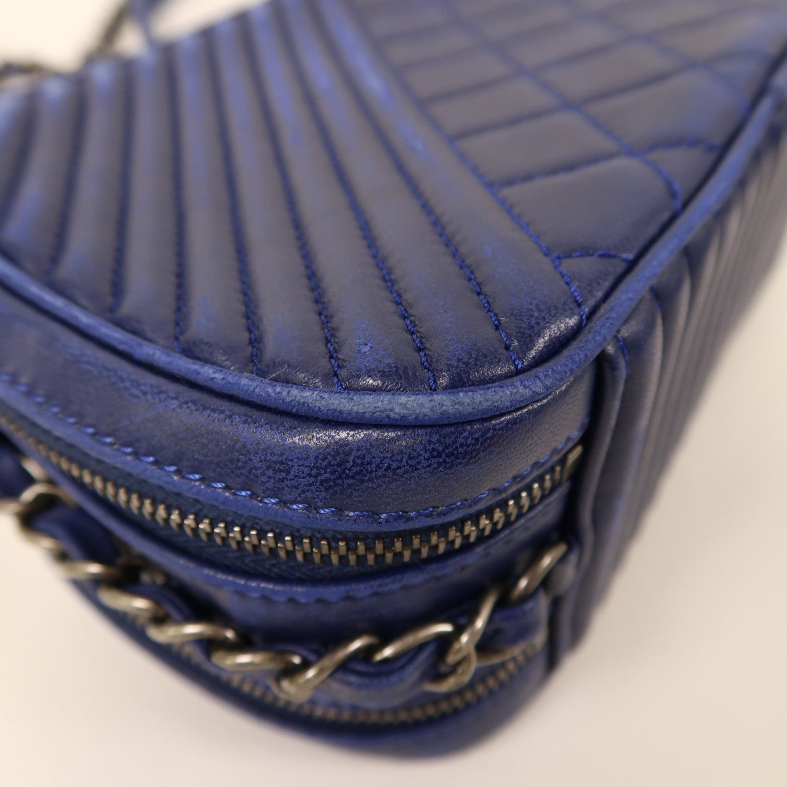 CHANEL 牛皮皮革Chain Shoulder銀扣鏈帶肩背袋藍色