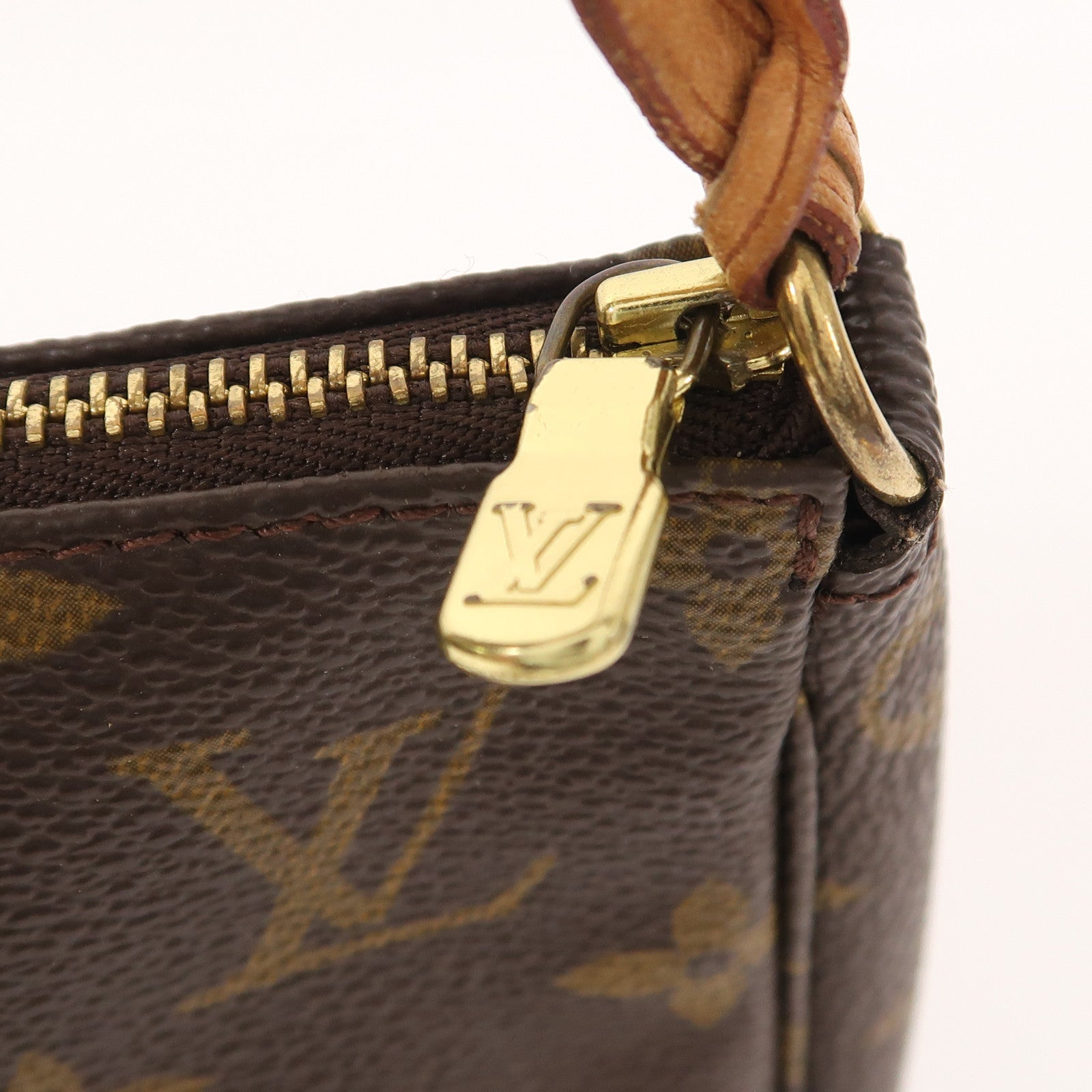 LOUIS VUITTON Monogram Pochette Accessoires金扣手拿包