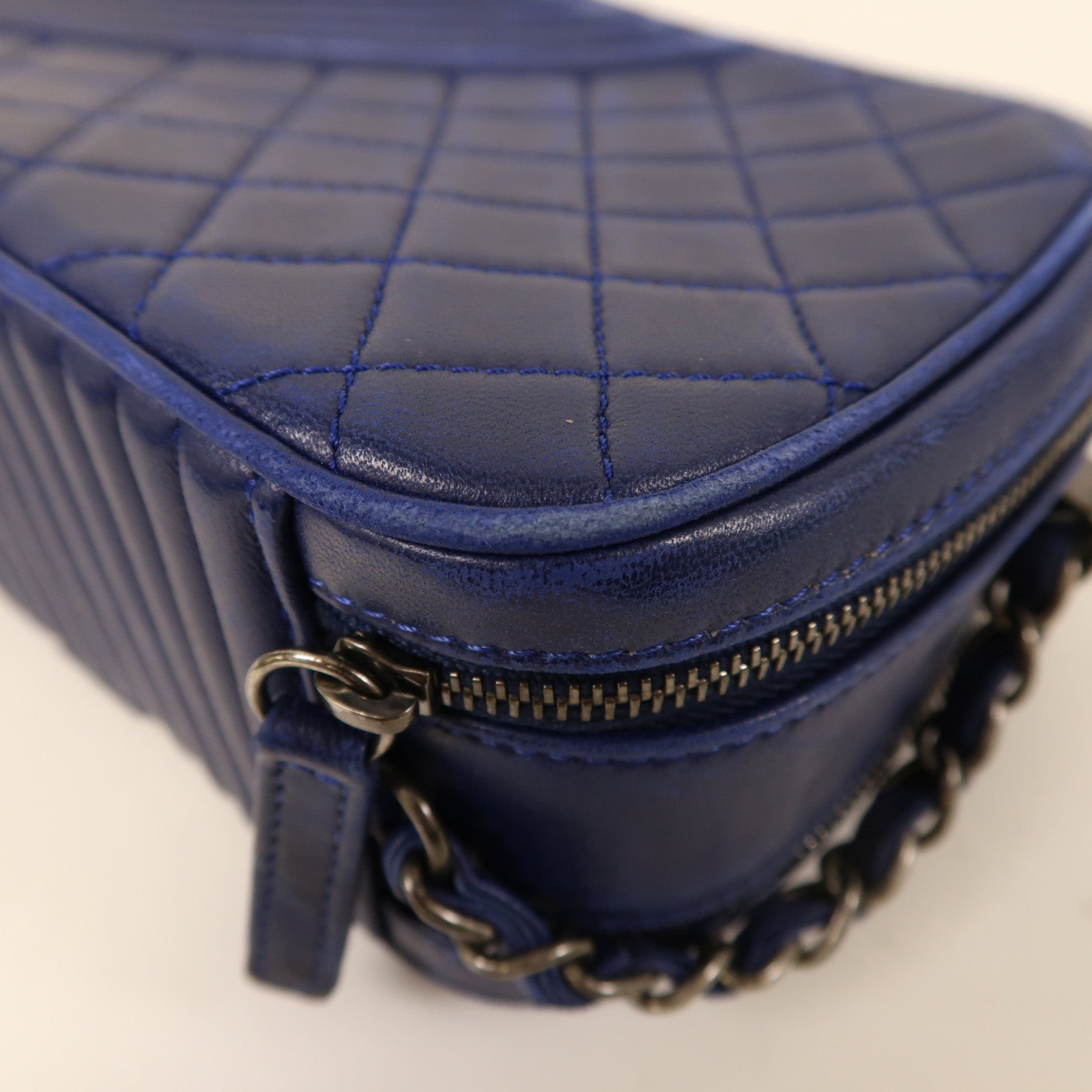 CHANEL 牛皮皮革Chain Shoulder銀扣鏈帶肩背袋藍色