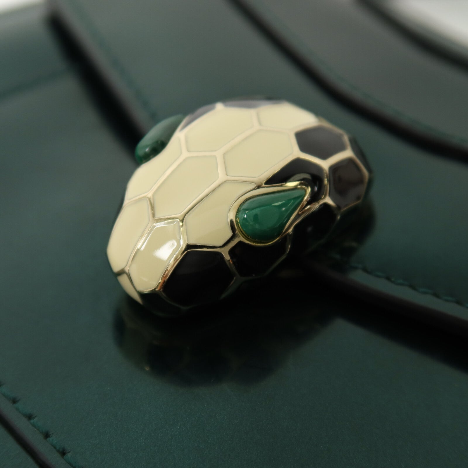 BVLGARI 漆皮皮革Serpenti Forever鏈帶手挽肩背兩用袋