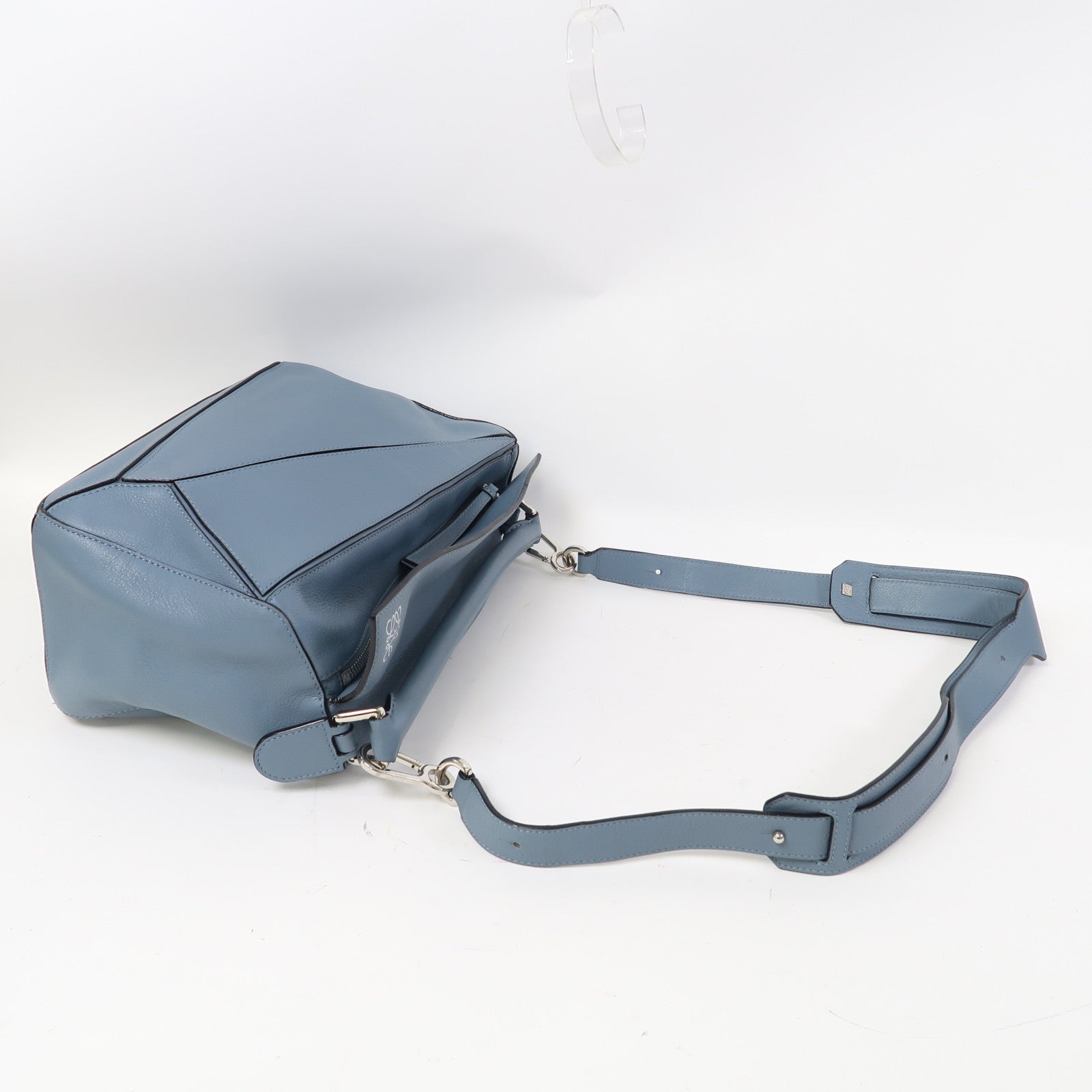LOEWE 牛皮皮革Puzzle Medium銀扣手挽肩背兩用袋藍色