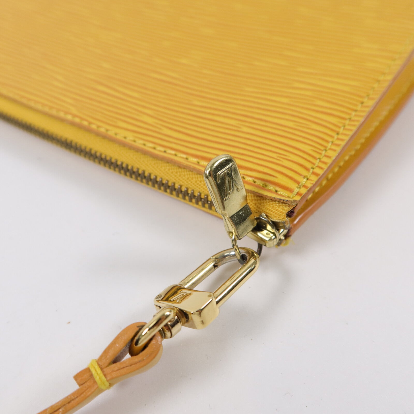 LOUIS VUITTON Epi Pochette Accessoires肩背袋