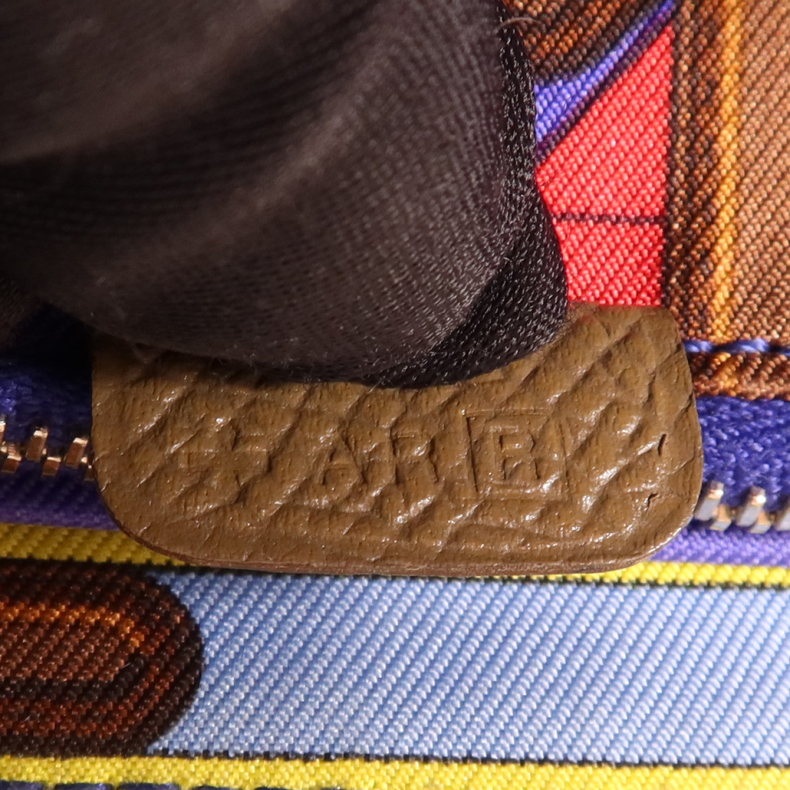 HERMES Epsom皮革Silk In Compact銀扣錢包Etoupe