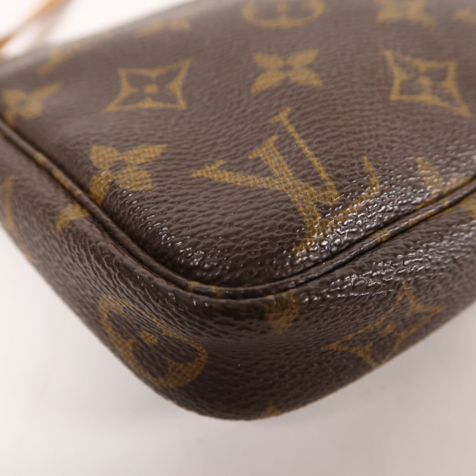 LOUIS VUITTON Monogram Pochette Accessoires金扣手拿包