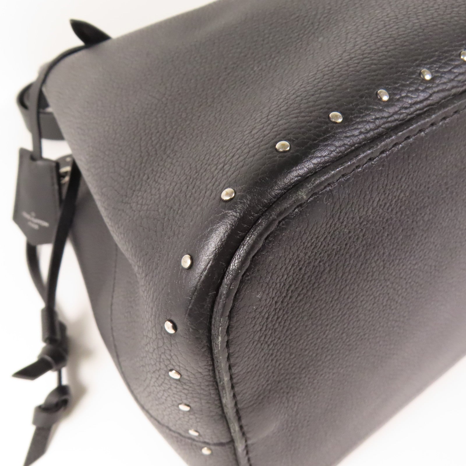 LOUIS VUITTON 牛皮皮革Rock Me Bucket Studs銀扣肩背袋
