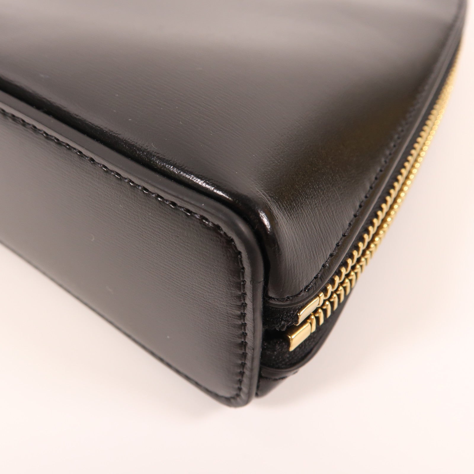 CELINE 牛皮皮革Pouch金扣手拿包