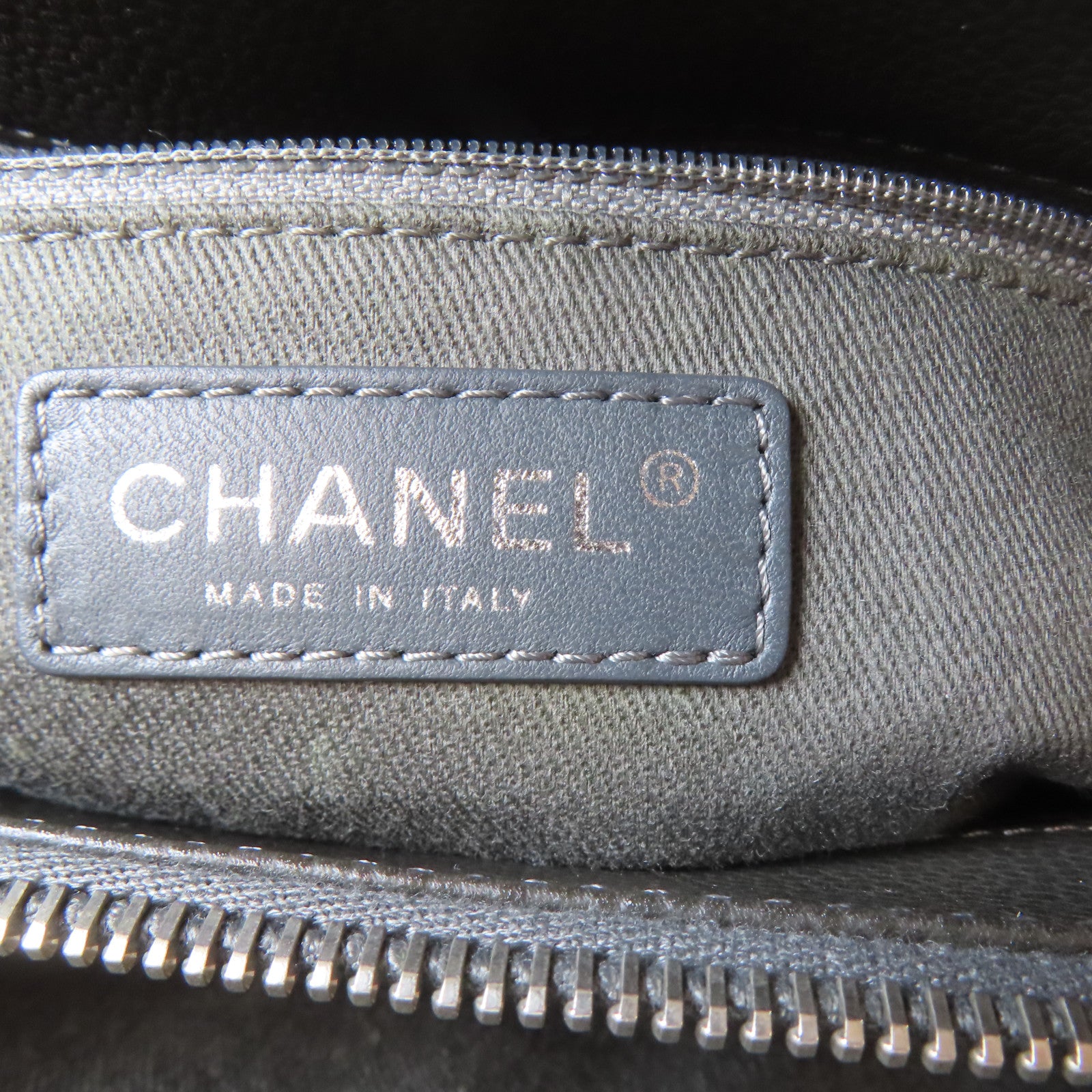 CHANEL 【激減優惠】菱格牛皮皮革Chain Shoulder Bag銀扣鏈帶肩背袋灰褐色