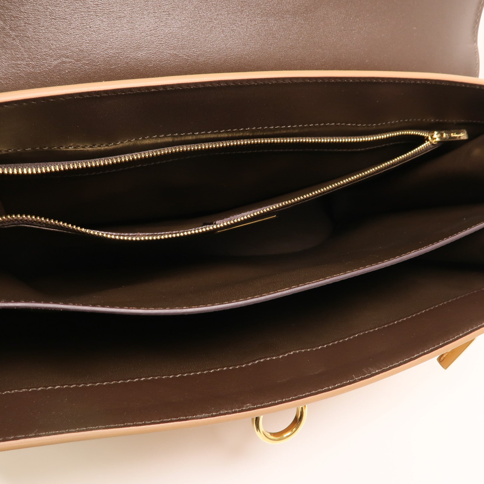 Salvatore Ferragamo 牛皮皮革Gancini Bag金扣手挽袋