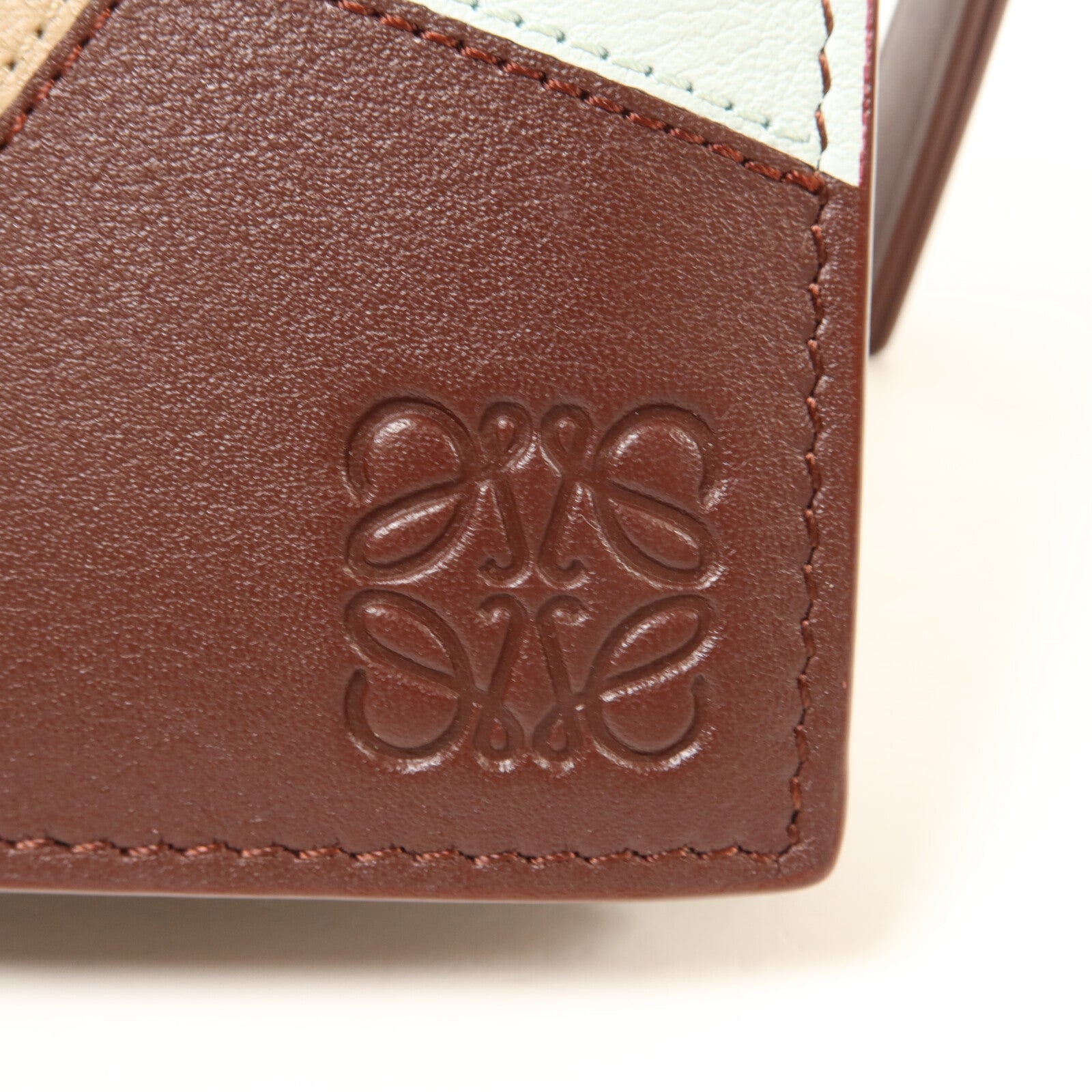 LOEWE 牛皮皮革Puzzle Slim Compact Wallet錢包