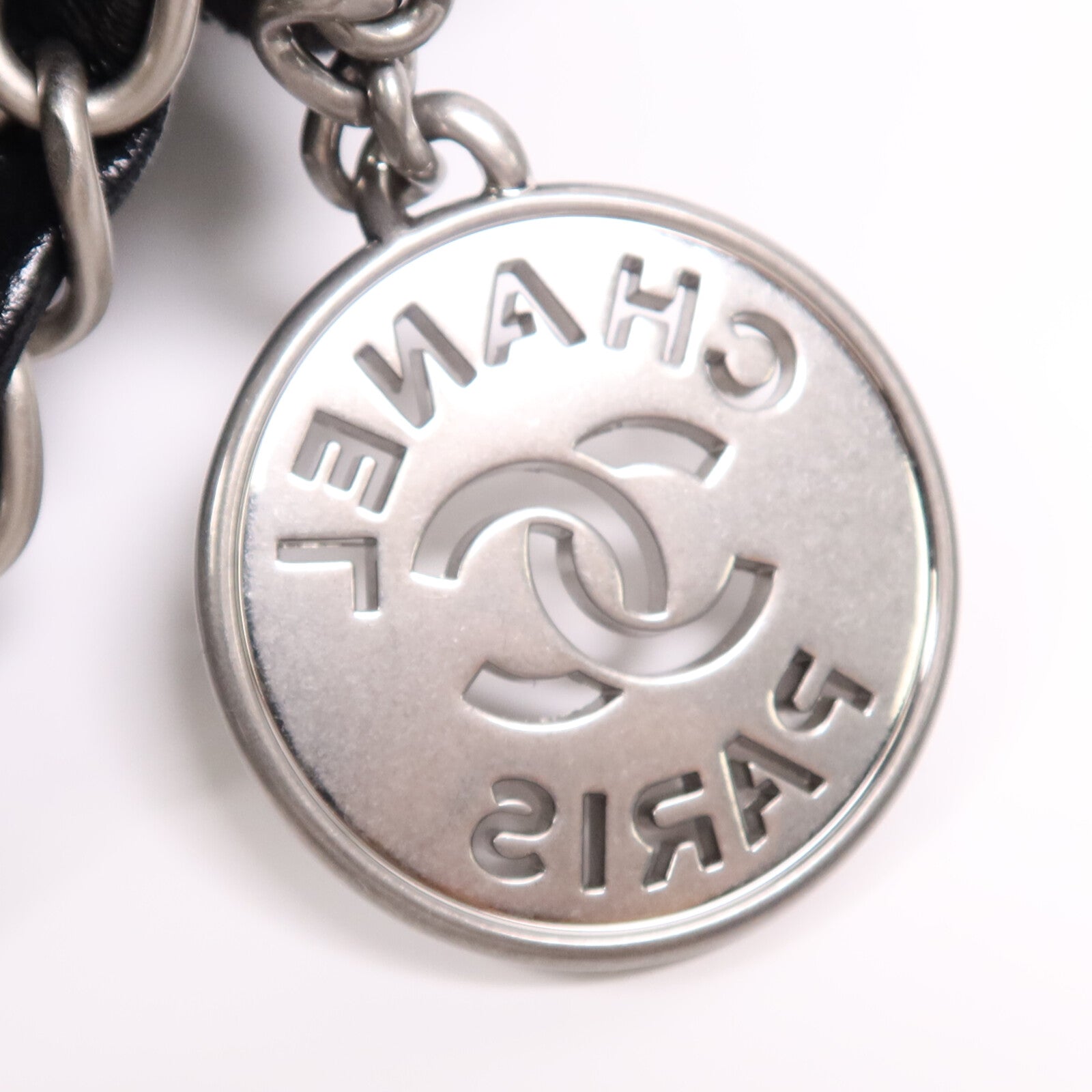 CHANEL 牛皮皮革Chanel 22 Small銀扣鏈帶肩背袋