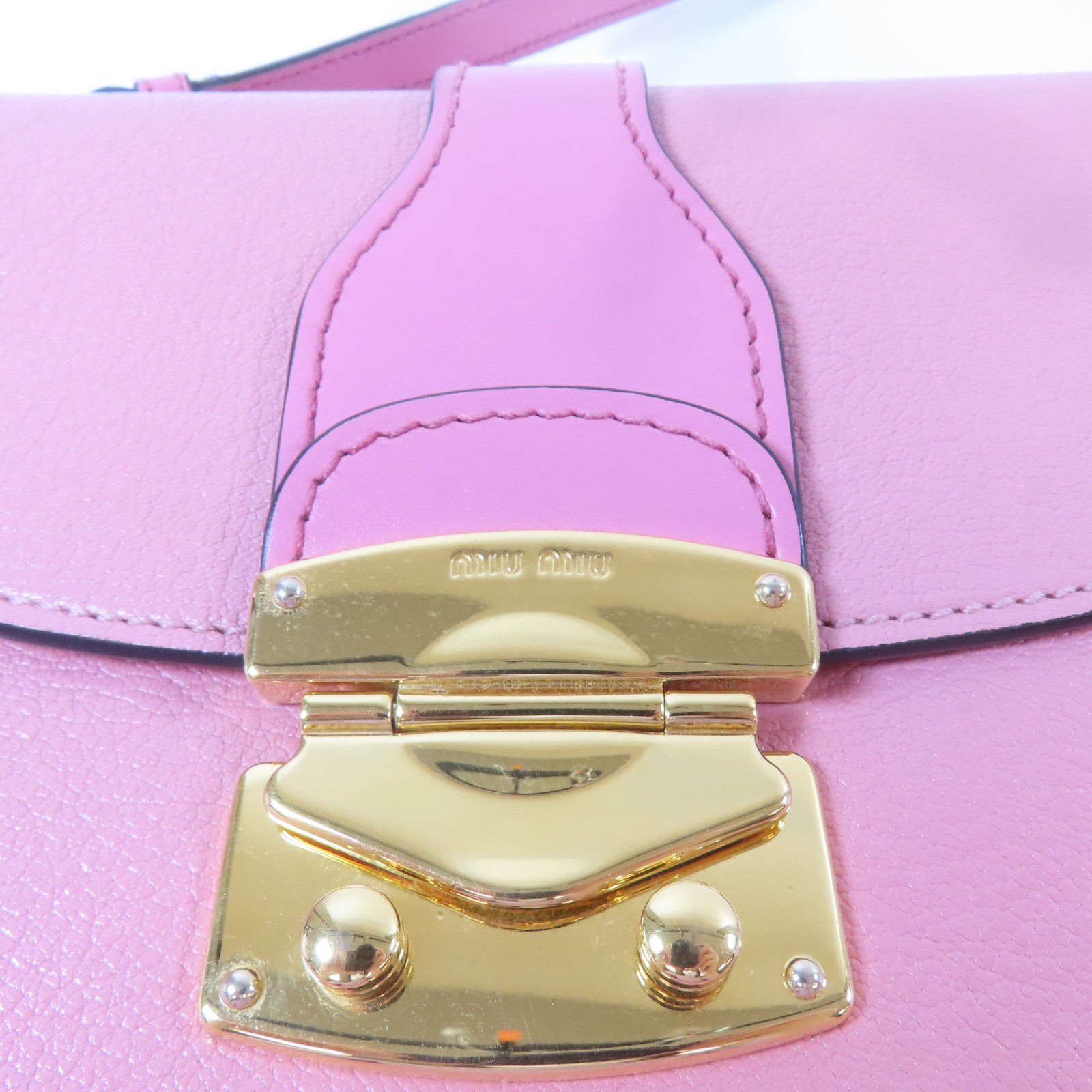 Miu Miu 山羊皮革Madras金扣鏈帶肩背袋粉紅色