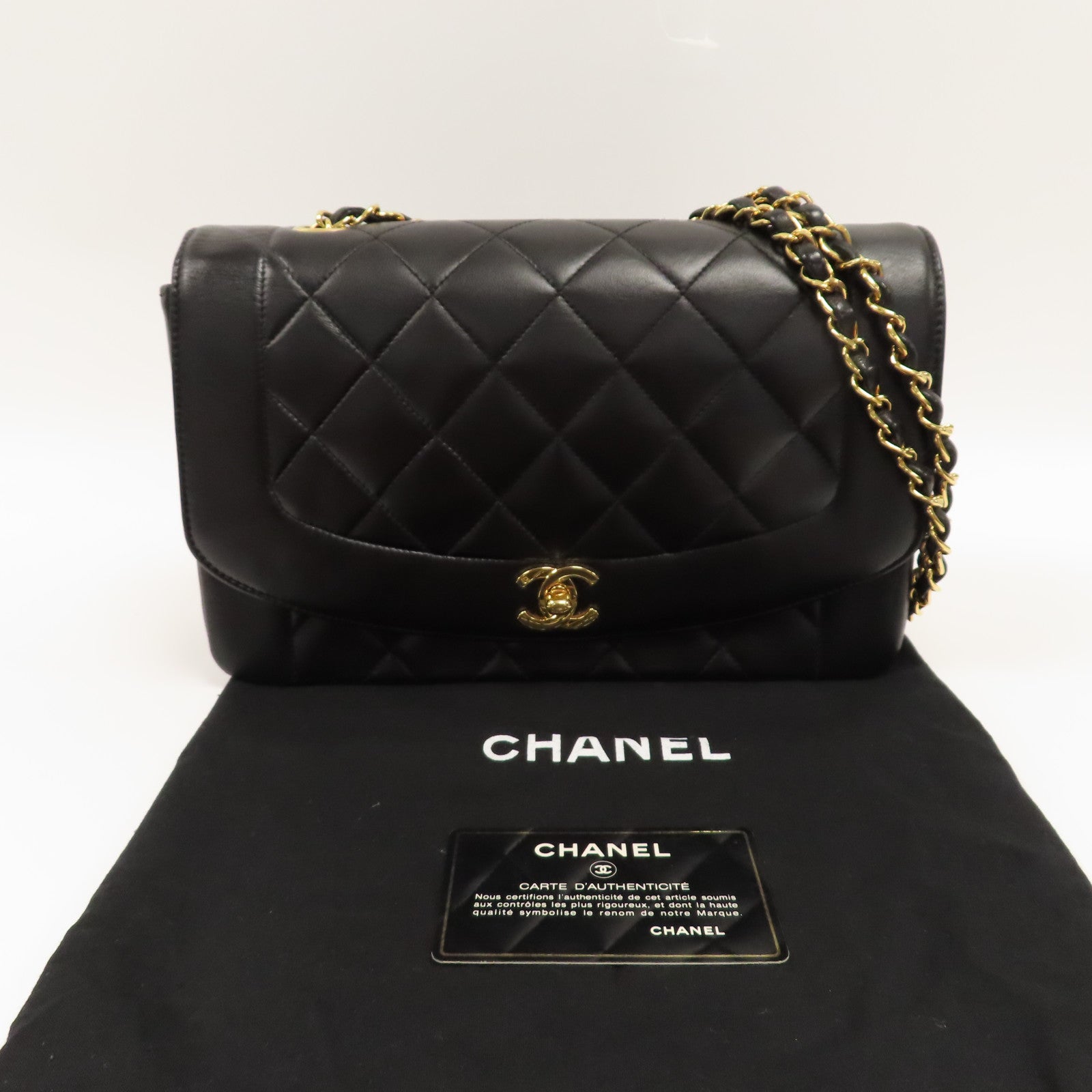 CHANEL 菱格羊皮皮革Matelasse Diana Flap Chain Shoulder金扣鏈帶肩背袋黑色
