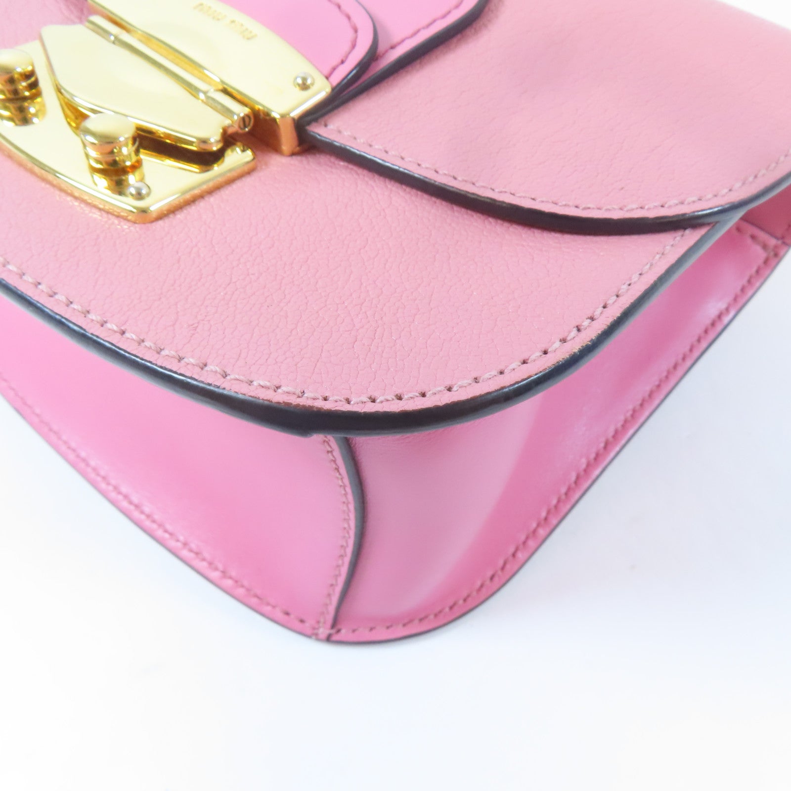Miu Miu 山羊皮革Madras金扣鏈帶肩背袋粉紅色