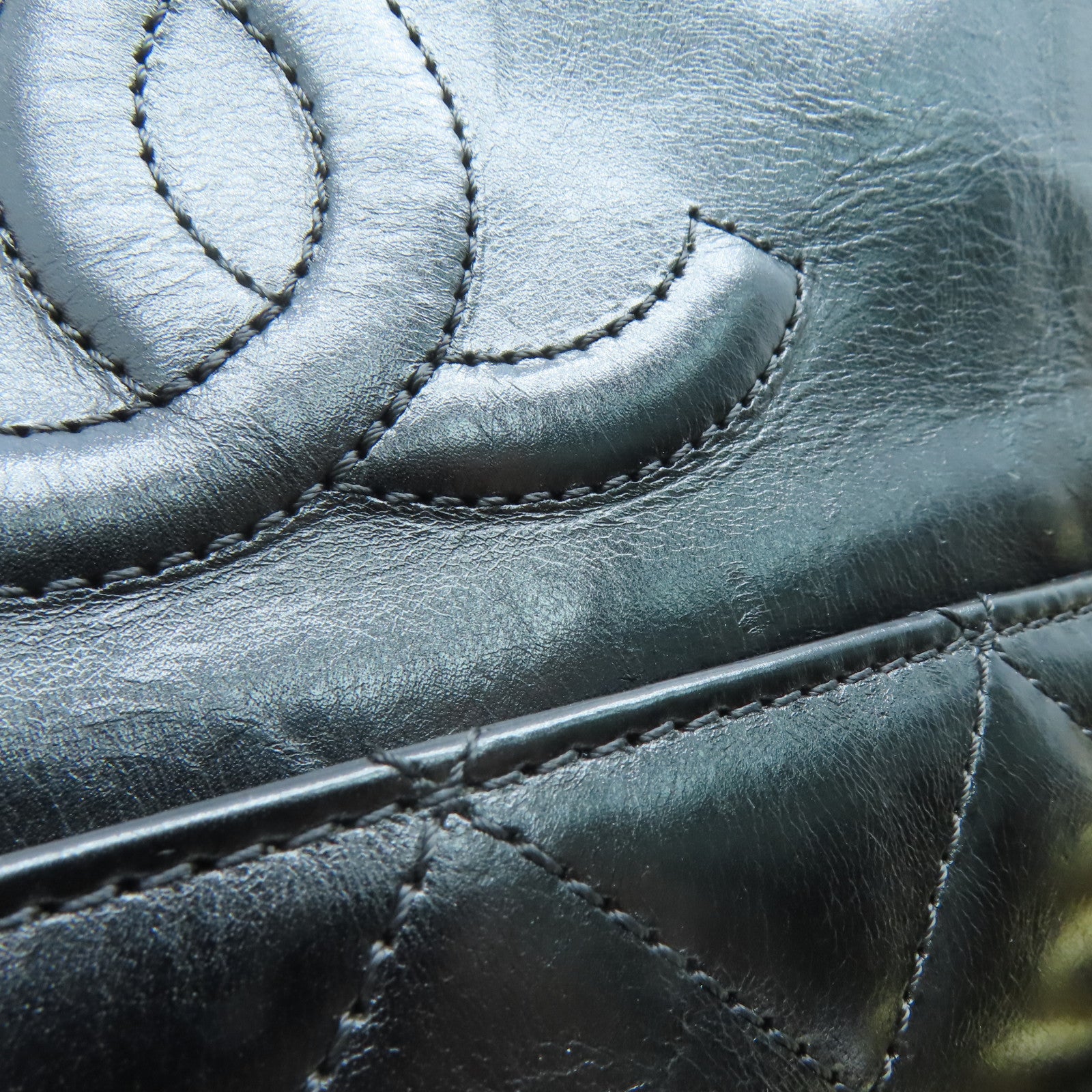 CHANEL 【激減優惠】菱格皮革Shoulder Bag金扣肩背袋黑色