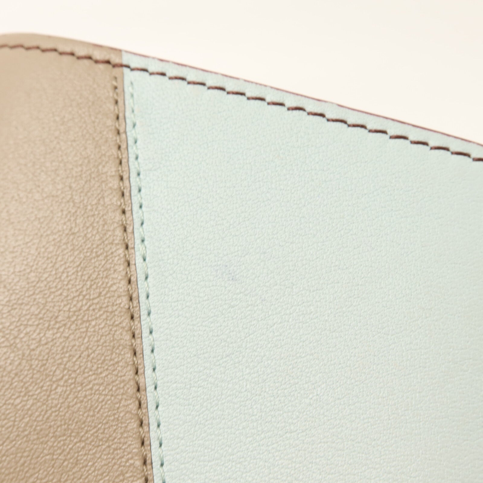 LOEWE 牛皮皮革Puzzle Slim Compact Wallet錢包