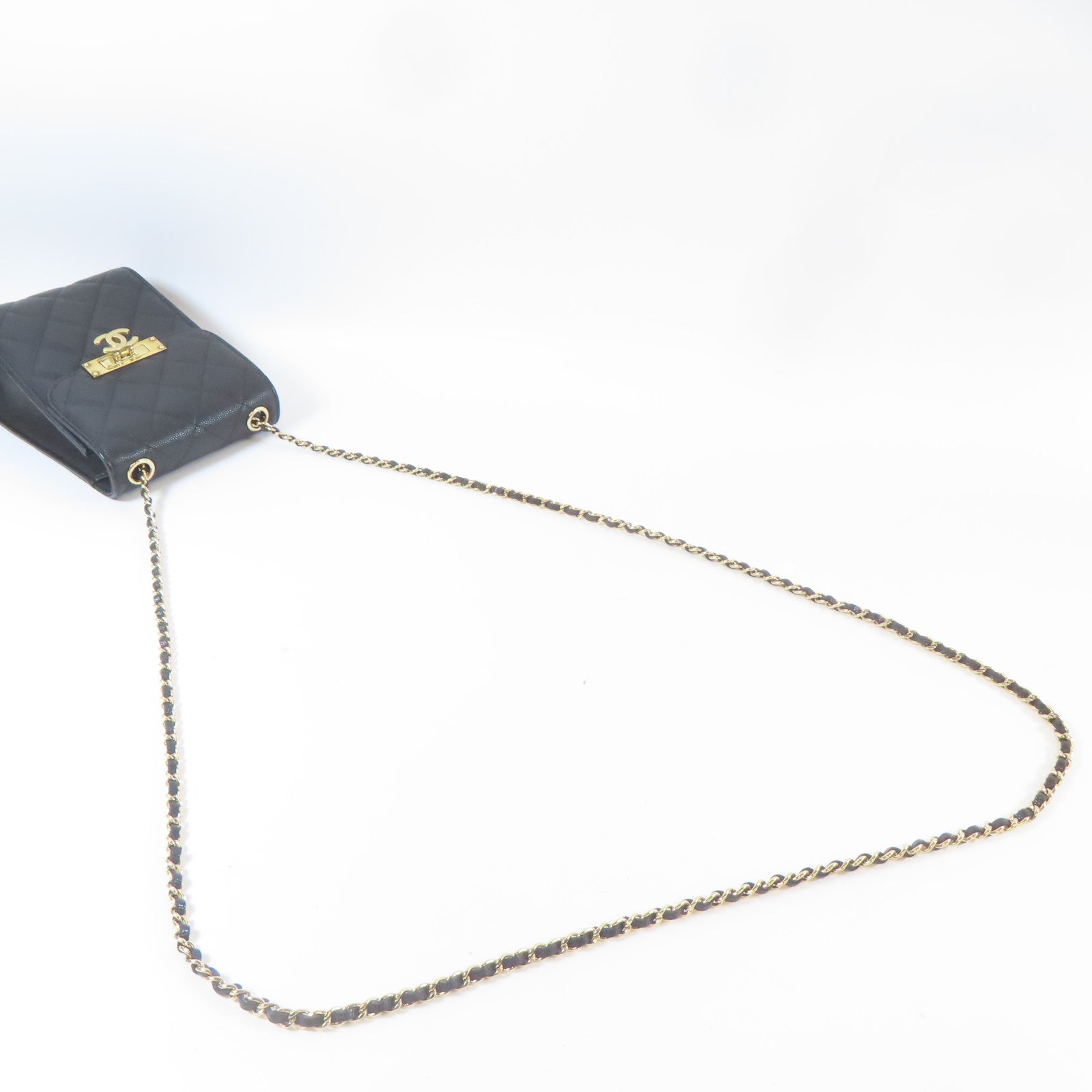 CHANEL 菱格Caviar皮革Chain Shoulder金扣鏈帶肩背袋黑色