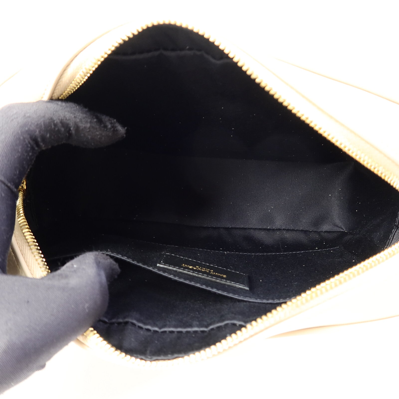 SAINT LAURENT 牛皮皮革LOU Monogram Camera Shoulder Bag金扣肩背袋