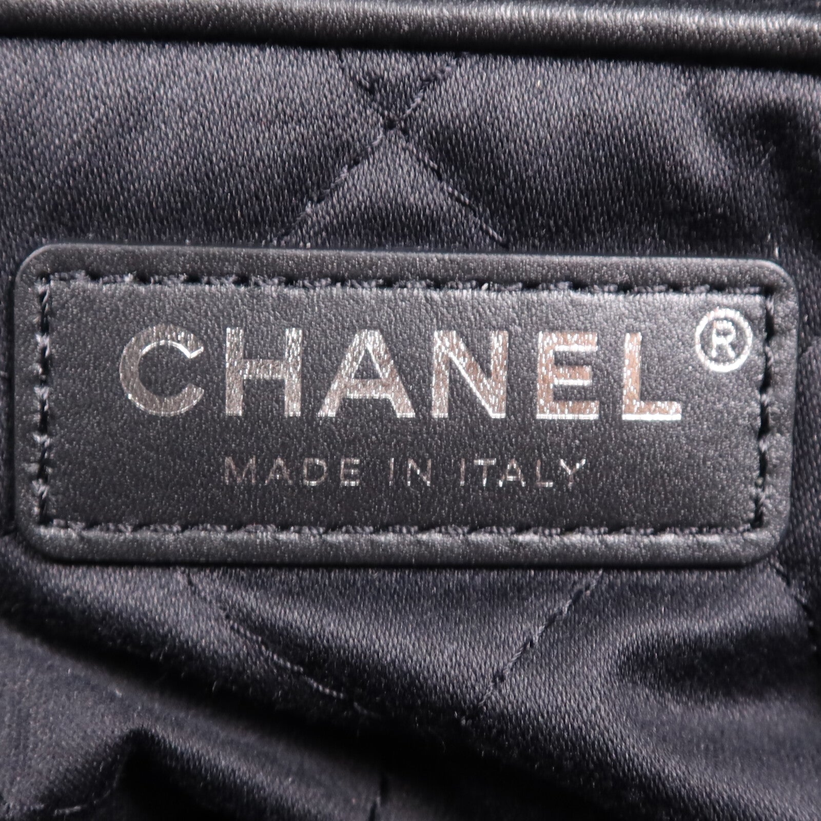 CHANEL 牛皮皮革Chanel 22 Small銀扣鏈帶肩背袋