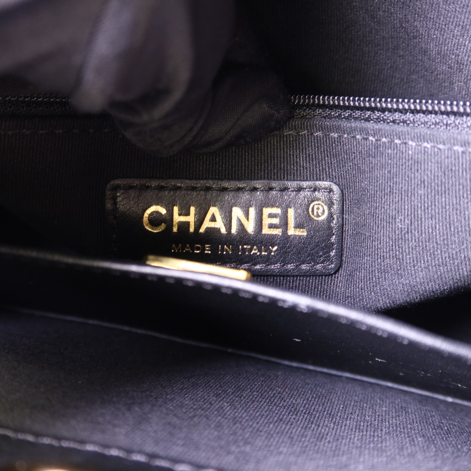 CHANEL 牛皮皮革24S Hobo金扣鏈帶肩背袋