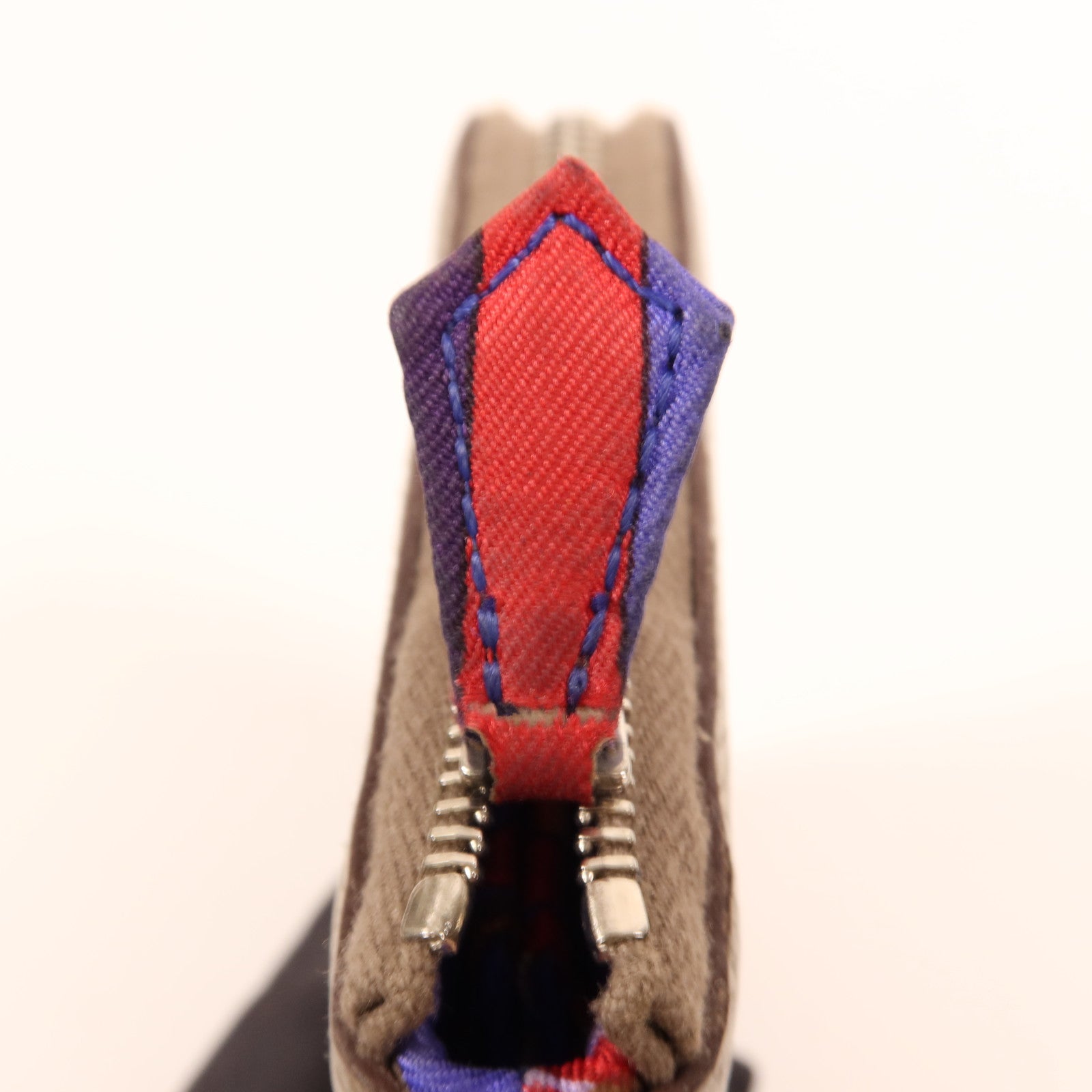 HERMES Epsom皮革Silk In Compact銀扣錢包Etoupe