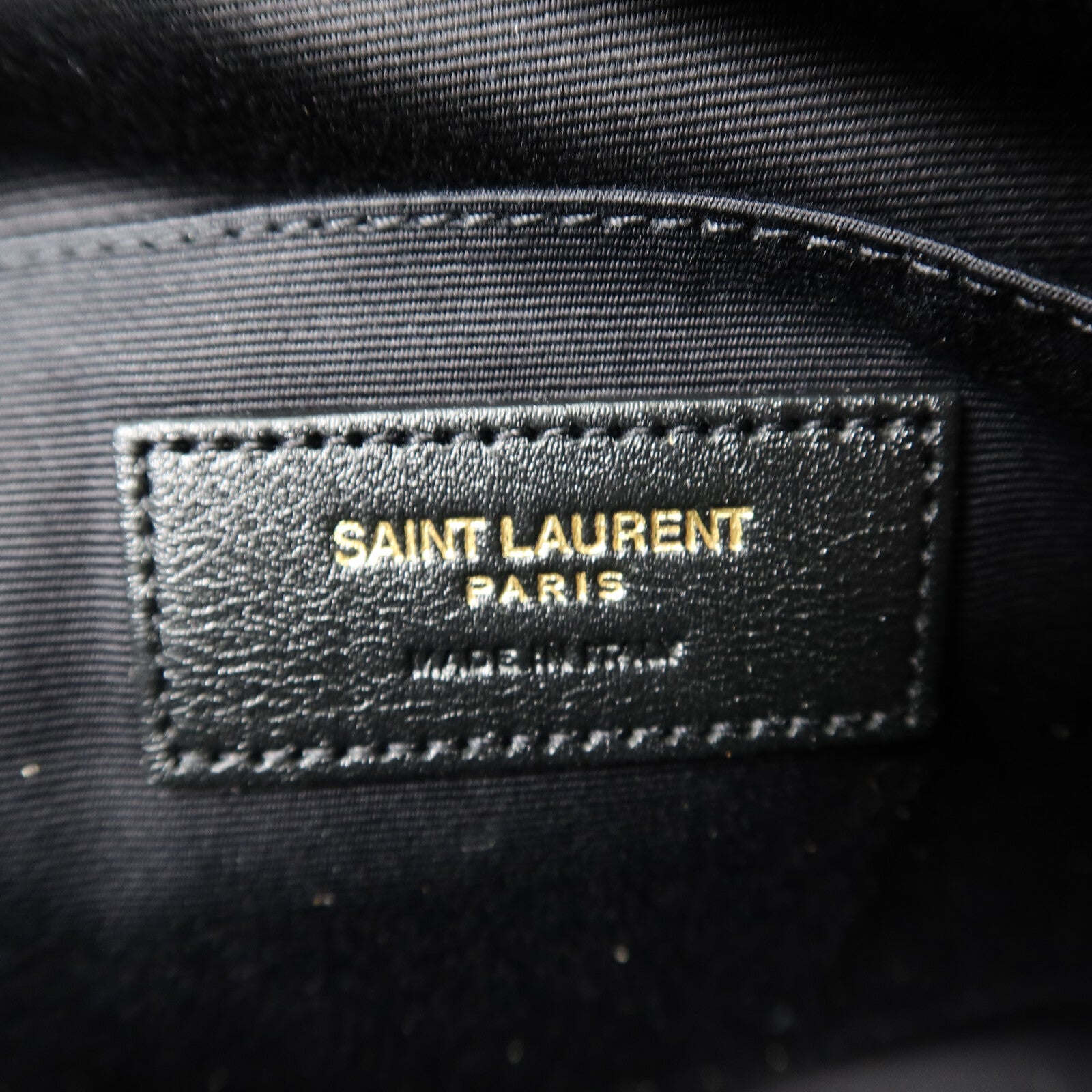 SAINT LAURENT 牛皮皮革LOU Monogram Camera Shoulder Bag金扣肩背袋
