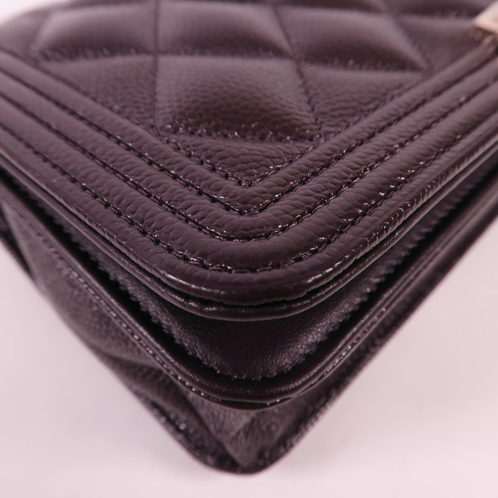 CHANEL 牛皮皮革Boy WOC Wallet On Chain金扣鏈帶肩背袋