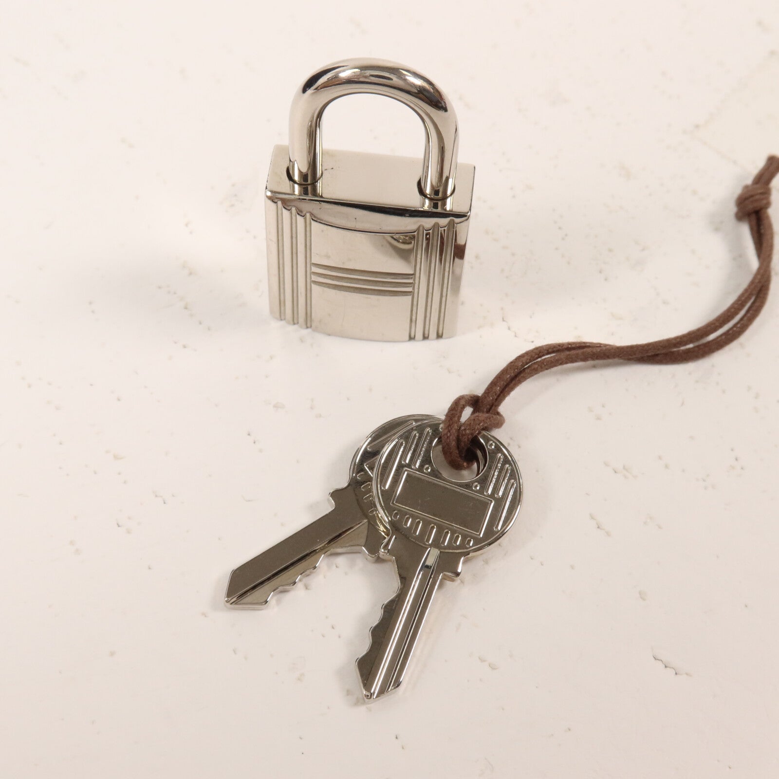 HERMES Clemence皮革Picotin MM扣手挽袋Bleu Nuit