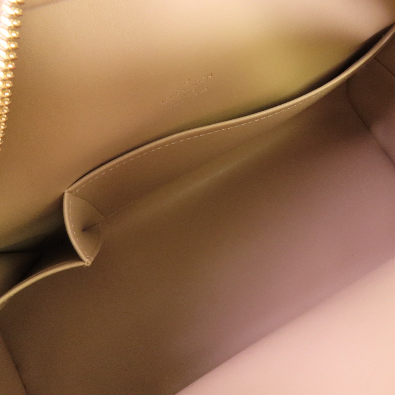 LOUIS VUITTON Monogram Vernis Tompkins Square金扣手挽袋