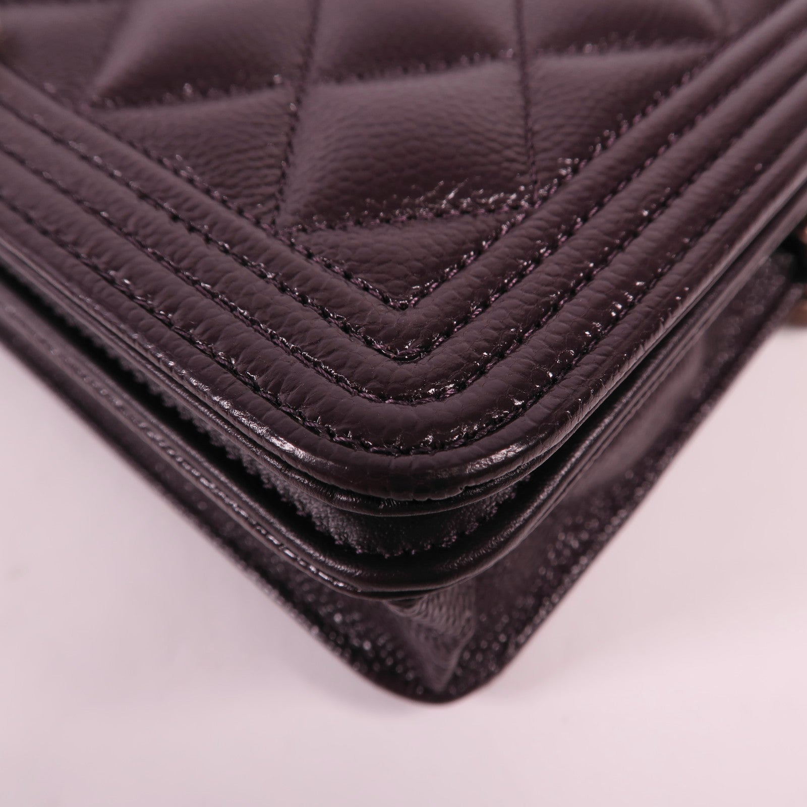 CHANEL 牛皮皮革Boy WOC Wallet On Chain金扣鏈帶肩背袋