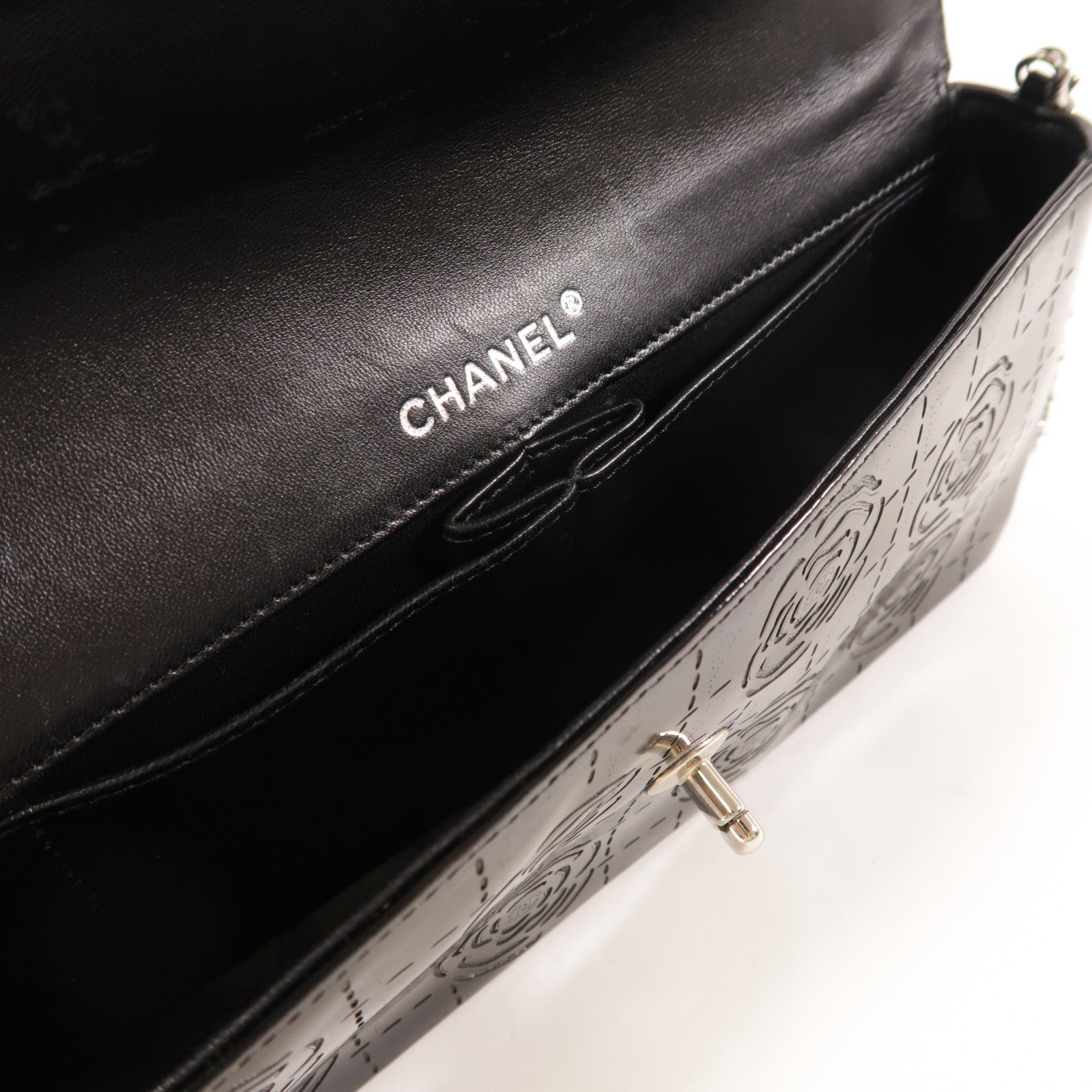 CHANEL 漆皮皮革Shoulder Bag銀扣鏈帶肩背袋