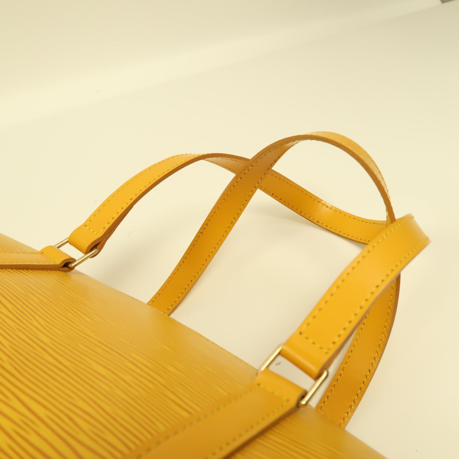 LOUIS VUITTON Epi皮革Soufflot金扣手挽袋黃色