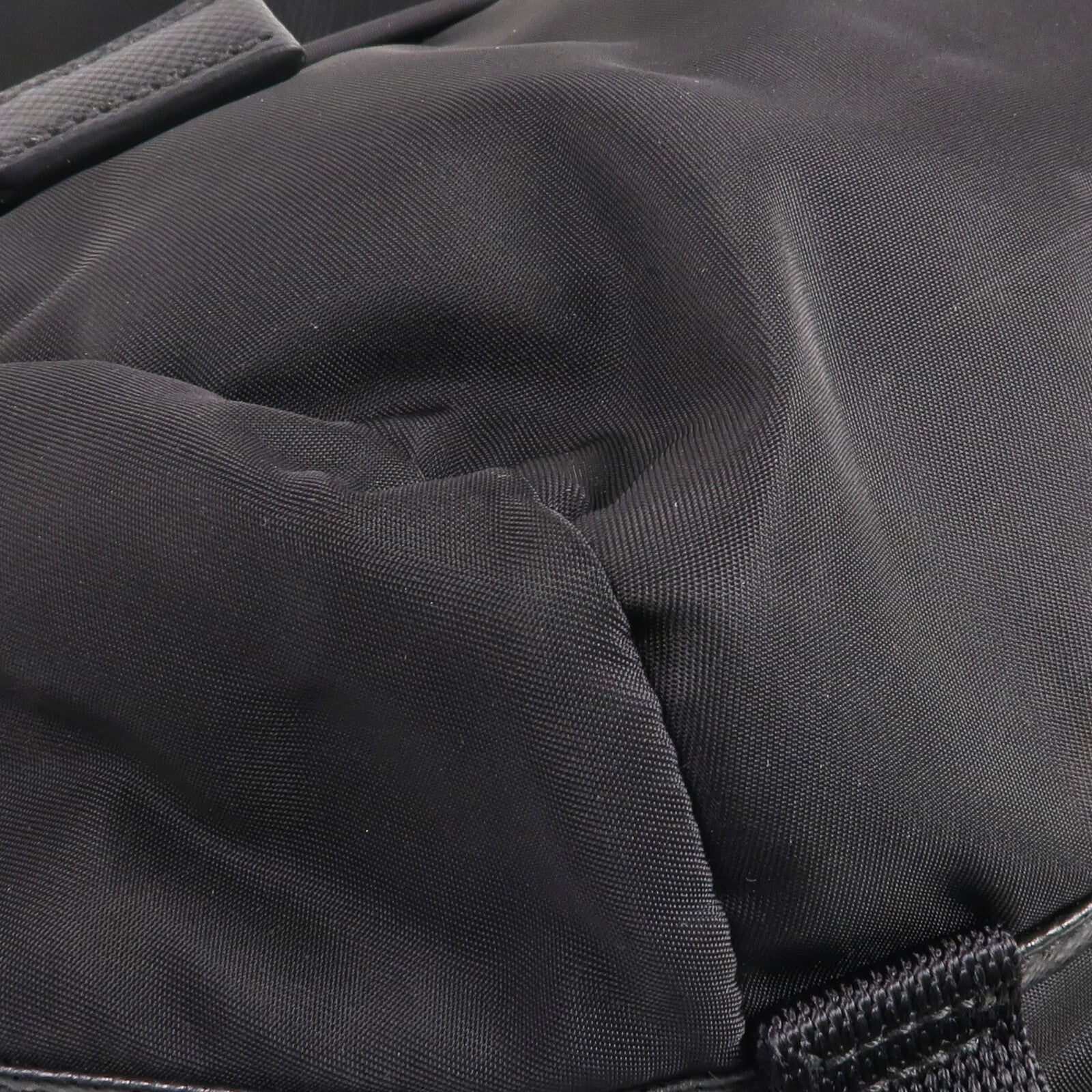 PRADA 尼龍Shoulder Bag銀扣肩背袋