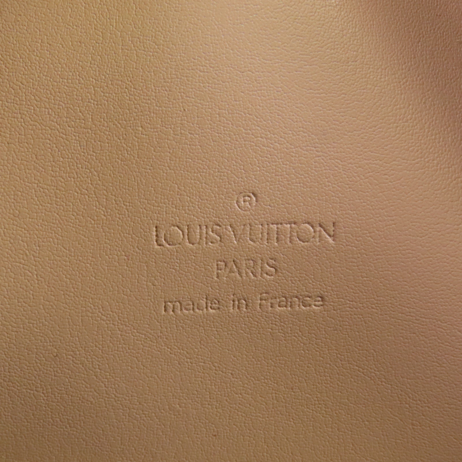 LOUIS VUITTON Monogram Vernis Tompkins Square金扣手挽袋